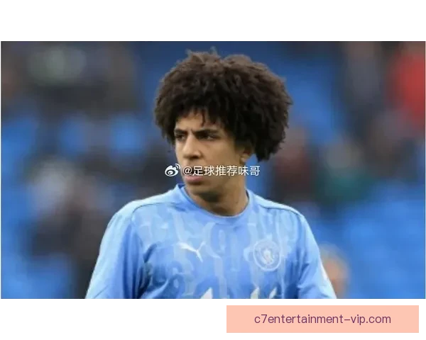 曼城青训瑰宝里科刘易斯从梯队崛起到一线队核心未来定位深度前瞻